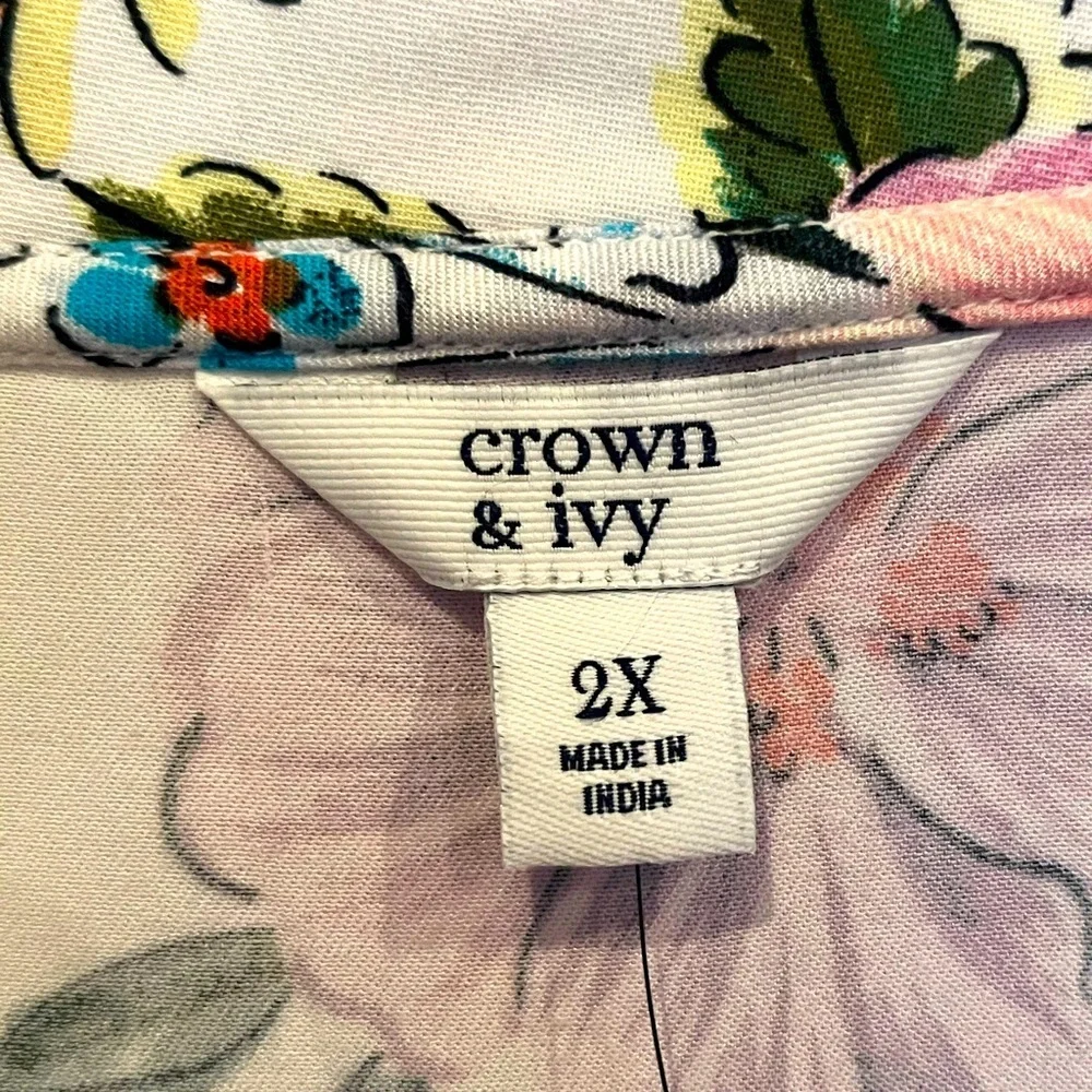 # NWT Floral Crown and Ivy 2X blouse - Picture 3 of 5